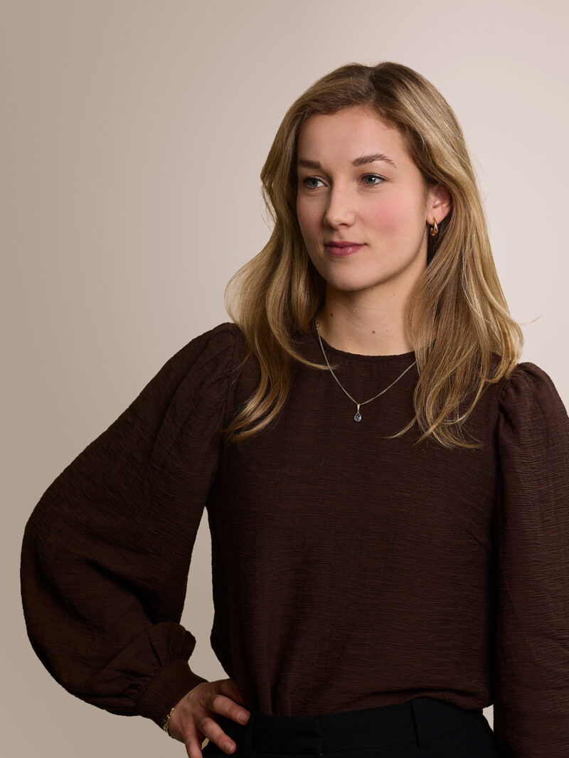 nielen-schuman11840fem_schook